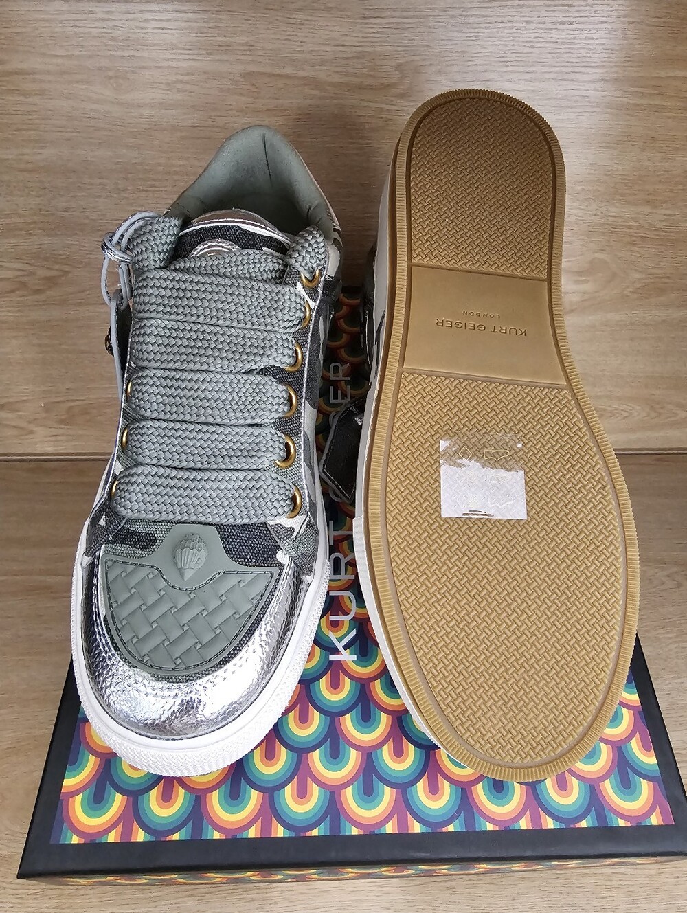 Kurt Geiger London SouthBank Tag Sneaker. Size 8.5 - Picture 12 of 13